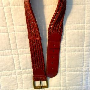 Great wide braided belt.